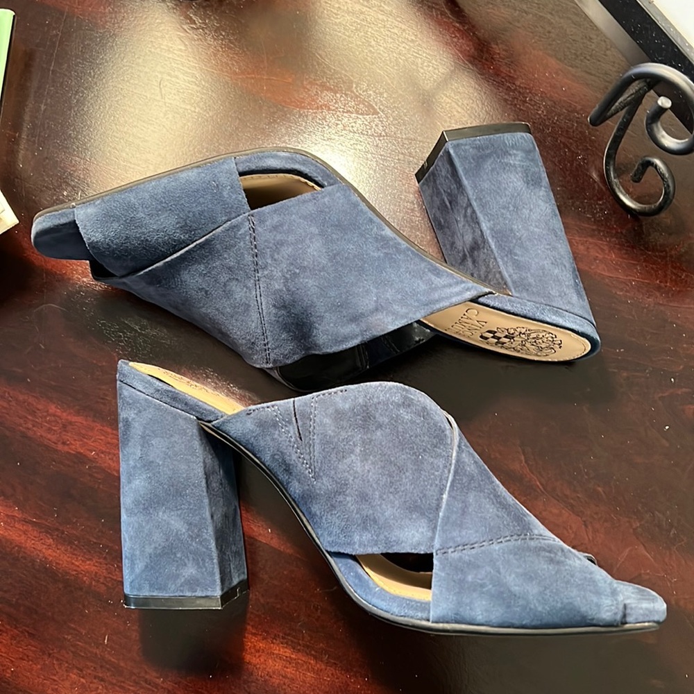 NWOT Vince Camuto Jevan Suede Shoes - Picture 12 of 12